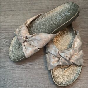 ❤️NEW+PRETTY GOLD/LEOPARD PRINT SLIDE SIZE~9